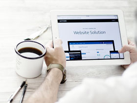 PHP array_search 严格模式：解决数字与带点字符串的精确匹配问题